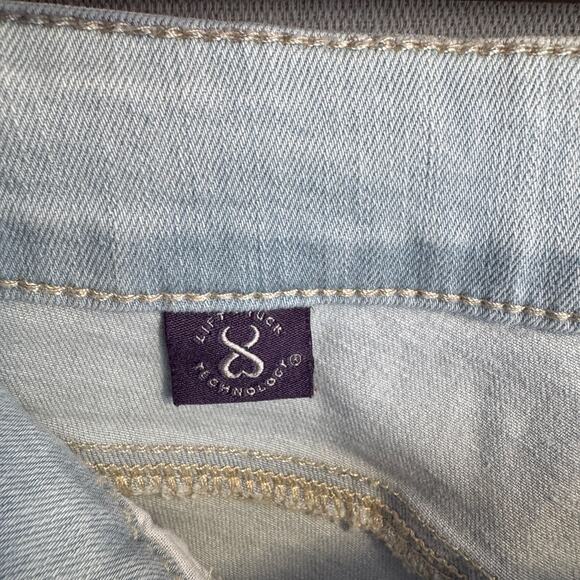 NYDJ Size 6 Light Blue Lift Tuck Super Skinny Jeans Denim Pants with Pockets - Picture 7 of 12